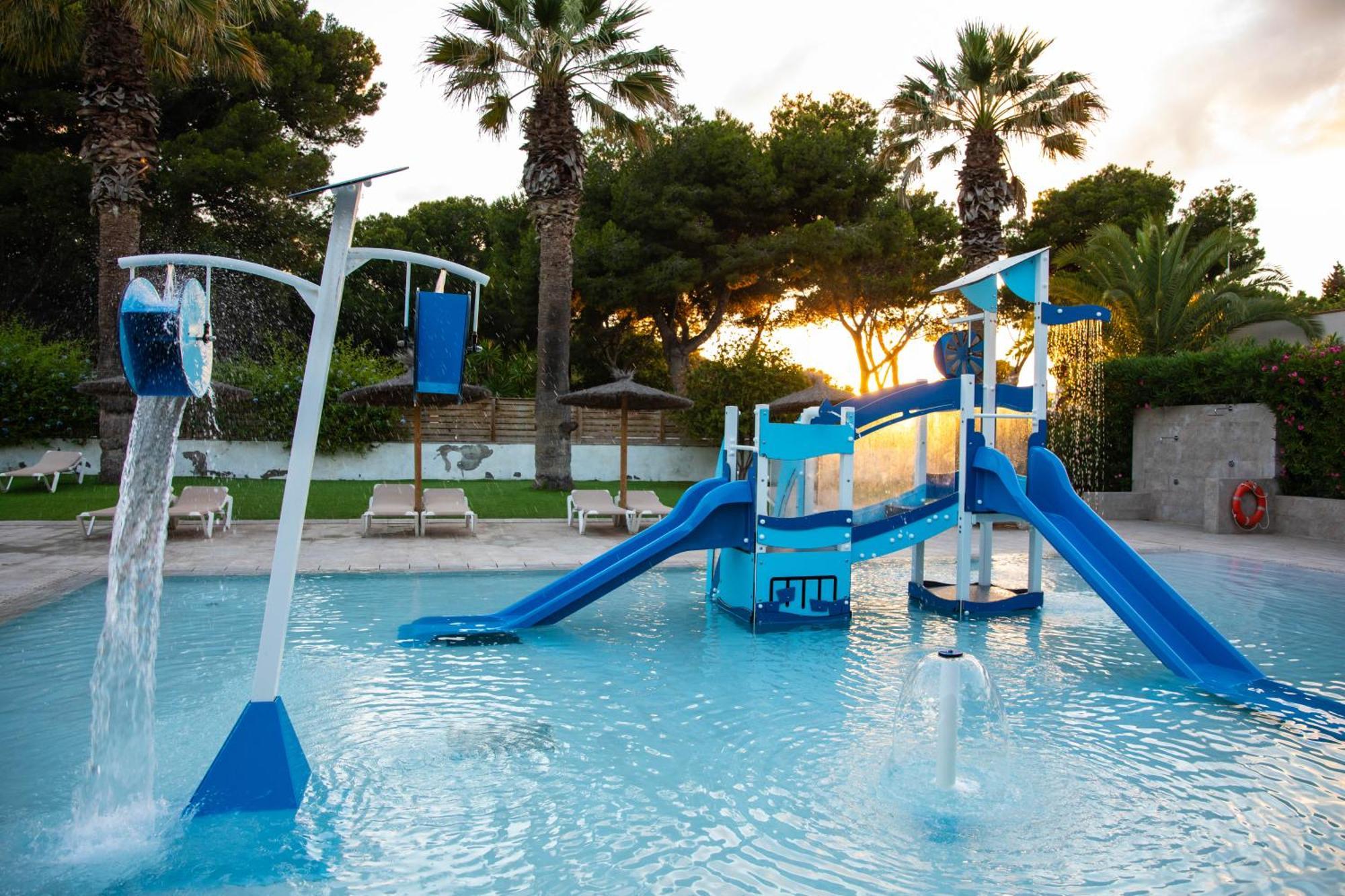 Holacamp Sitges Fun Hotell Eksteriør bilde